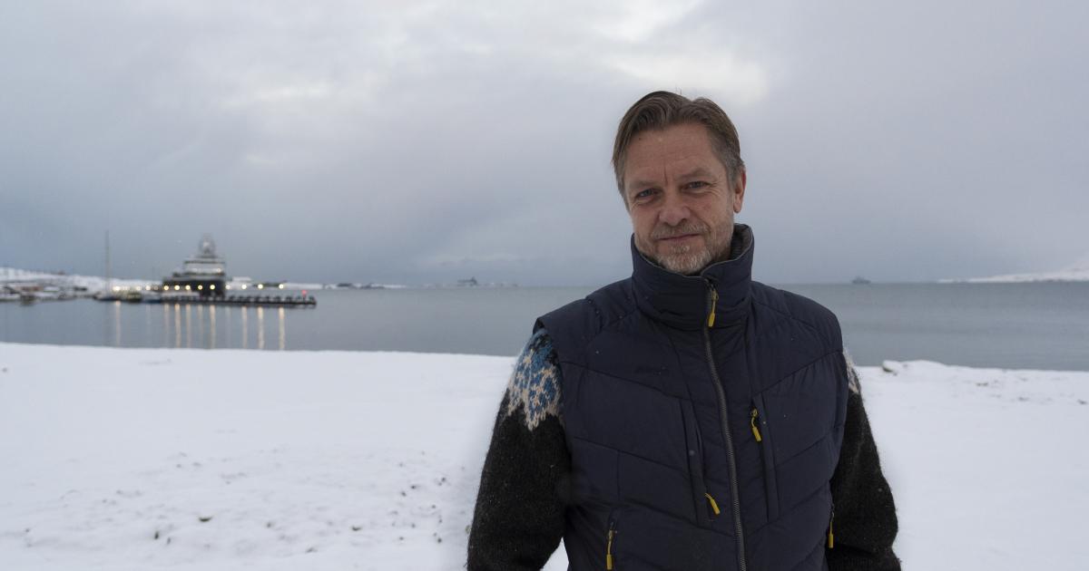 Asks Norwegian Government to Withdraw Svalbard Hearings