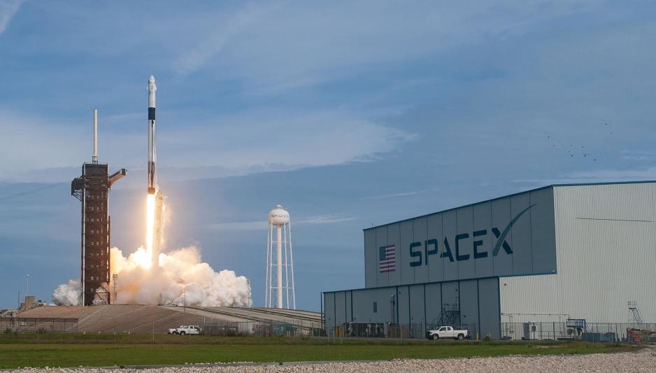 U.S. Military to Cooperate with SpaceX to Overcome Arctic Communication ...