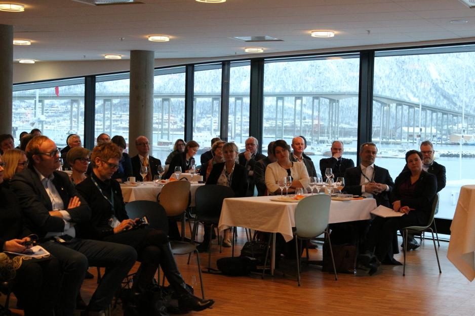 Representatives from local and regional levels, business and academia meet in Tromsø to discuss the potential for cross-border cooperation. (Photo: Linda Storholm)