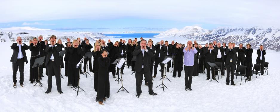 NOSO, the North Norwegian Opera and Symphony Orchestra, traveled to Svalbard to build a common consciousness around its Arctic brand. (Photo: Yngve Olsen Sæbbe)