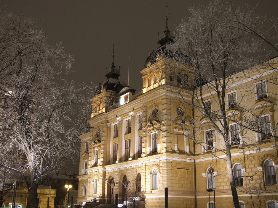 Oulu City Hall. (Photo: Estormiz/Wikimedia Commons).