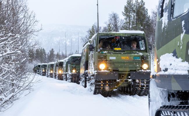 Beltevogn-konvoi ved Setermoen Beltevogn-konvoi ved Setermoen